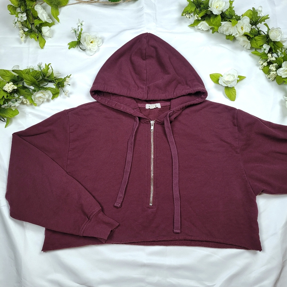 Garage Cropped Hoodie